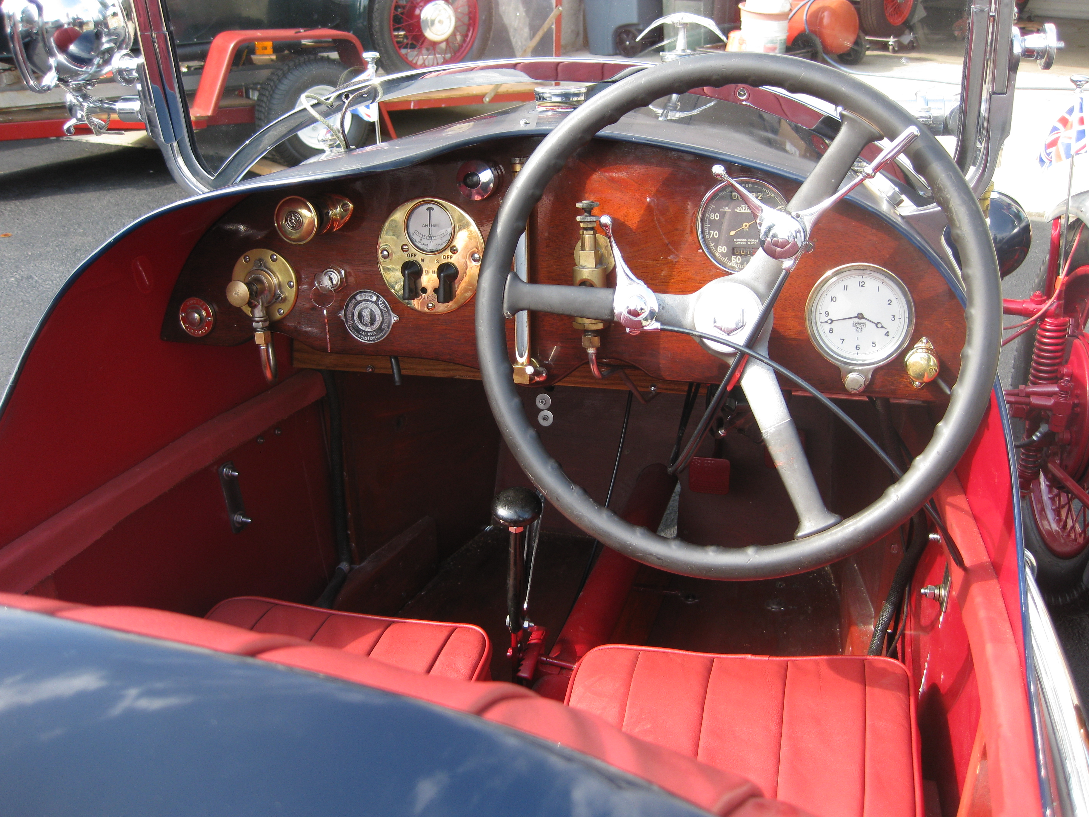 OF7062 interior